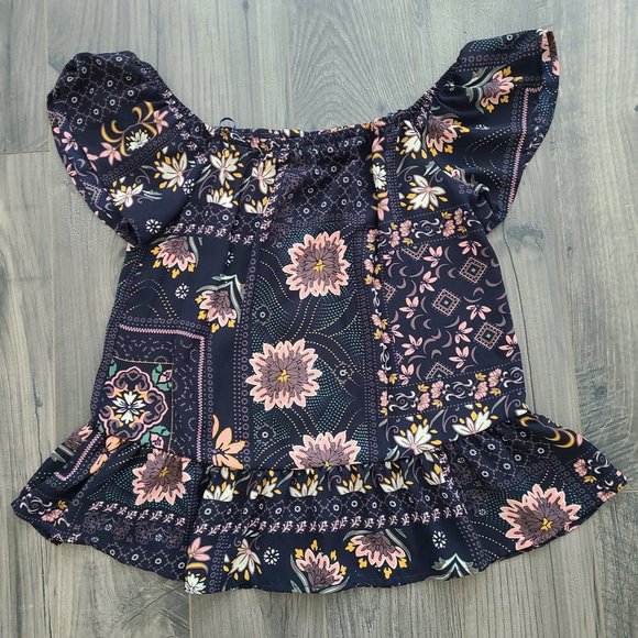 Button Down Flutter Peplum Top - Picture 4 of 4